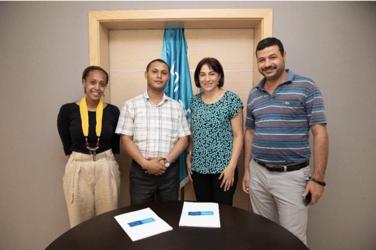 Signing an agreement with UNICEF to rehabilitate schools in southern Libya